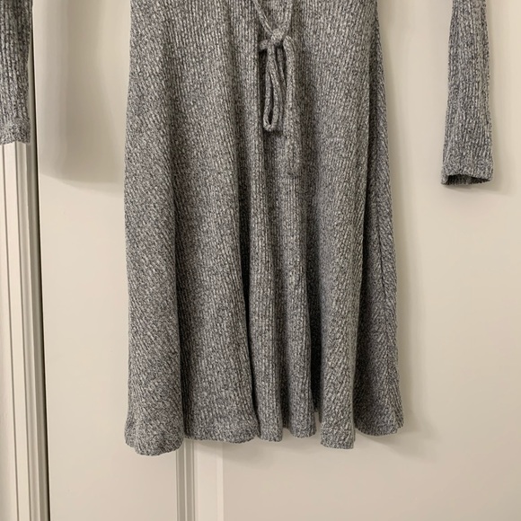 Express Sweater Dress - Picture 4 of 9